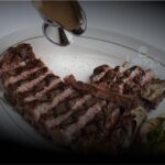 Jangan Dibuang! Ini Cara Tepat Menyimpan Sisa Steak Matang Agar Tetap Juicy