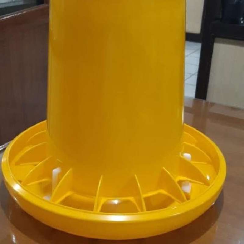 Mengapa Tempat Pakan Anti Tumpah Sangat Penting?