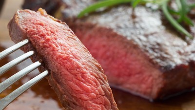 Mitos dan Fakta: Bolehkah Memasak Steak Beku?