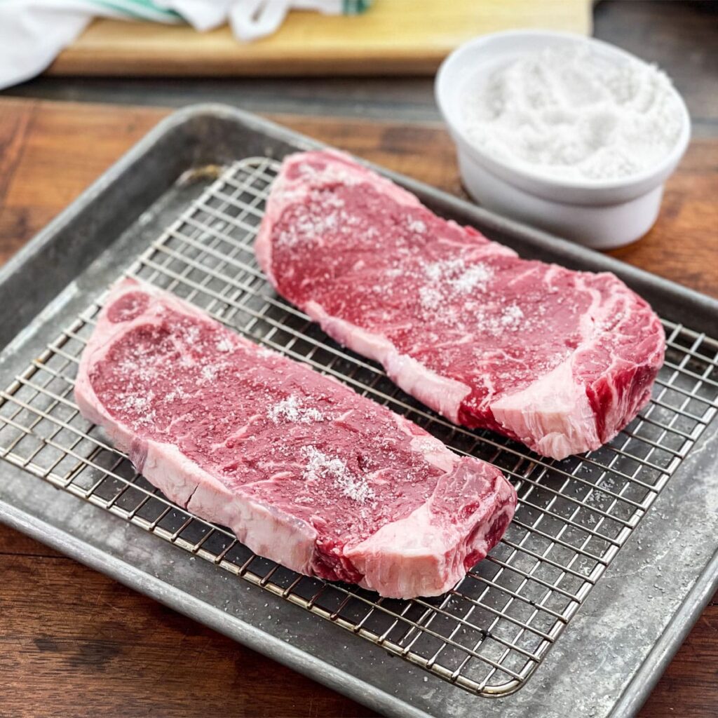 Panduan Lengkap Teknik Dry Brining Steak untuk Pemula: Daging Lebih Empuk dan Berjus