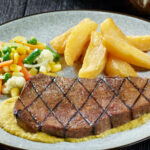 Rahasia Membuat Steak Sehat dan Juicy Tanpa Banyak Minyak