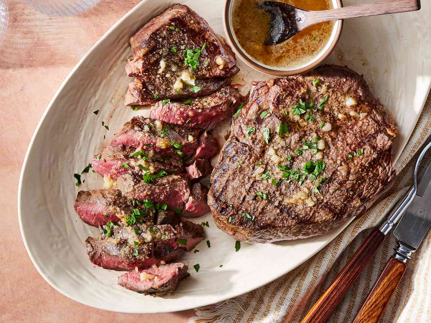 Resep Dasar Garlic Butter untuk Olesan Steak (Langkah-demi-Langkah)