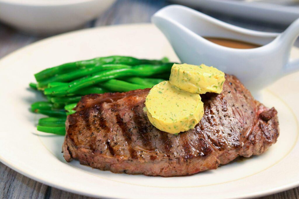 Resep Garlic Butter Serbaguna: Kunci Kelezatan Steak, Roti Panggang, dan Lainnya
